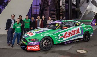 THOMAS RANDLE AND CASTROL RACE FOR PETER MAC