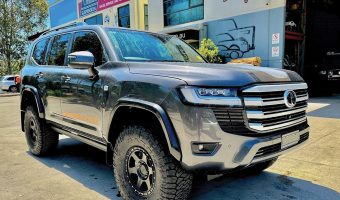 JMACX LANDCRUISER 300 SERIES COMMERCIAL KIT